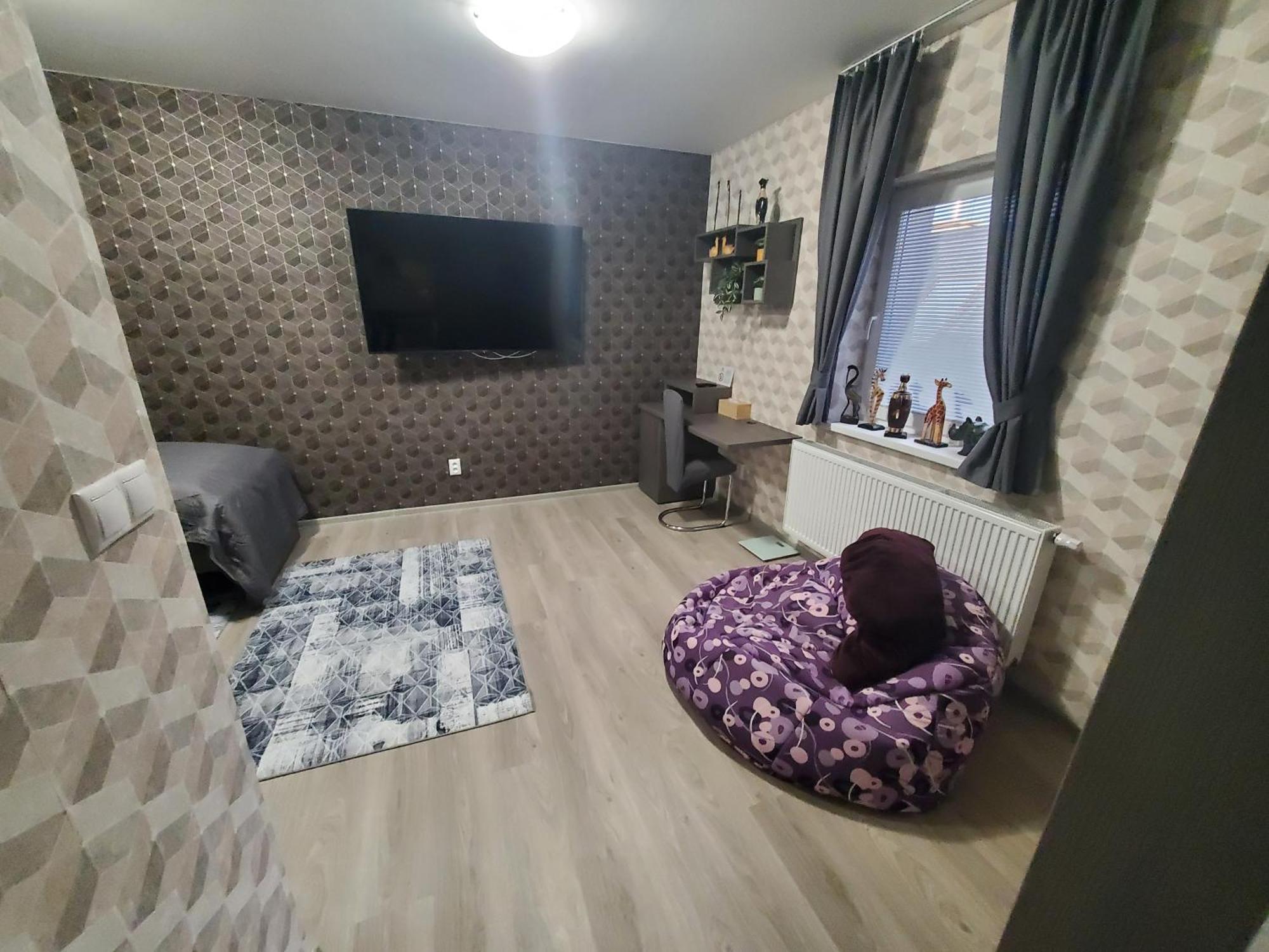 Valla Penzion & Restauracia Malacky Buitenkant foto